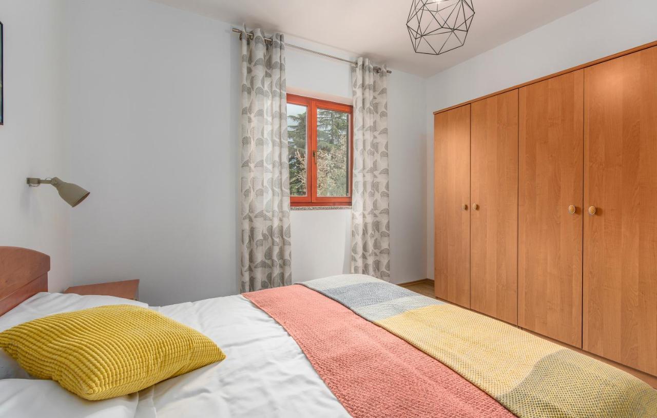 Apartman Bowie & Apartment Morgan Poreč Exteriör bild